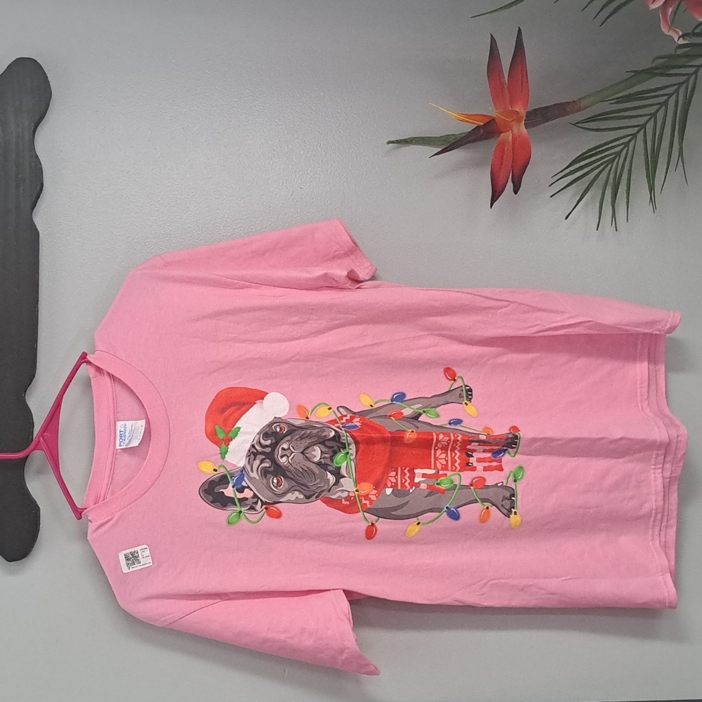 Doggy Christmas 🎁🎄 Pink Tee Men's Medium, Women's Large New